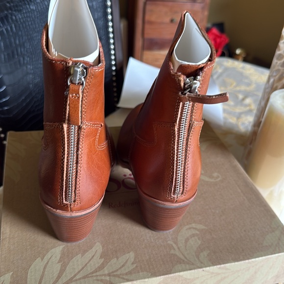 Brown Leather woman’s boots - Picture 3 of 7